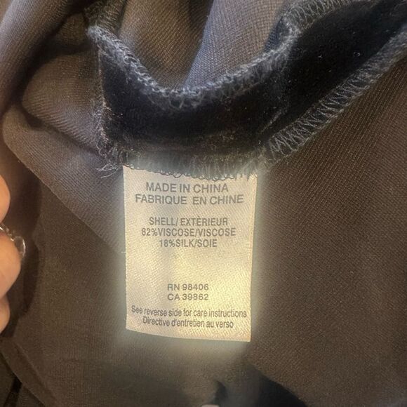 Theory Women's Black Velvet Sleeveless Crew Neck High Low Blouse Top size Medium - Picture 5 of 8